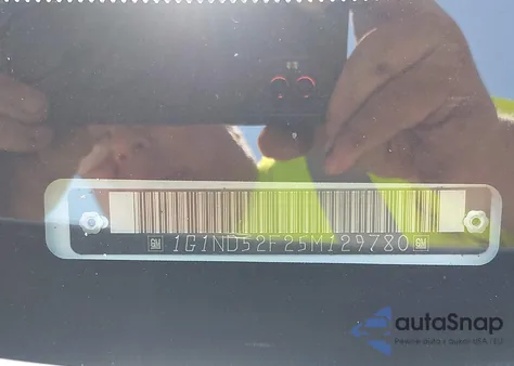 2005 Chevrolet Classic z USA, uszkodzony, nr VIN 1G1ND52F25M129780